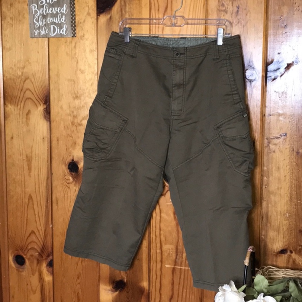 REI olive green mens Capri like pants size 30